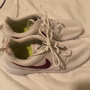 Roshe Nike
